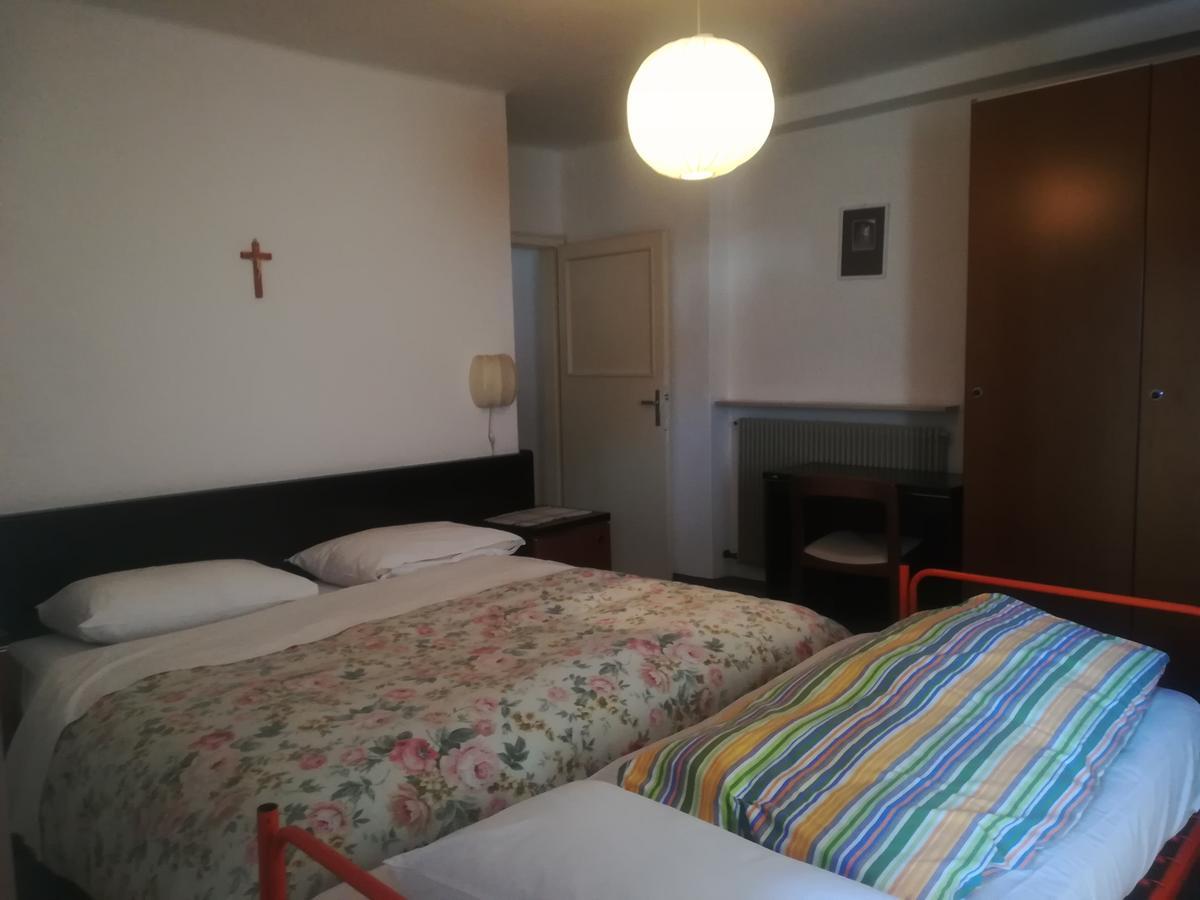 Hotel Roen Ruffre-Mendola מראה חיצוני תמונה